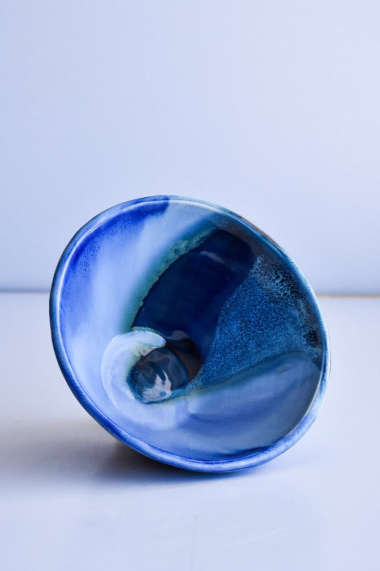 Blue flowing glaze variation